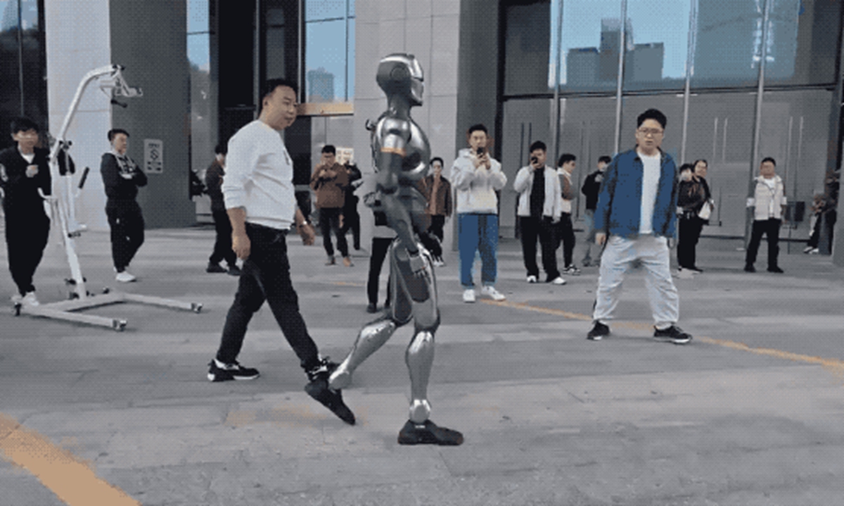 同的防守策